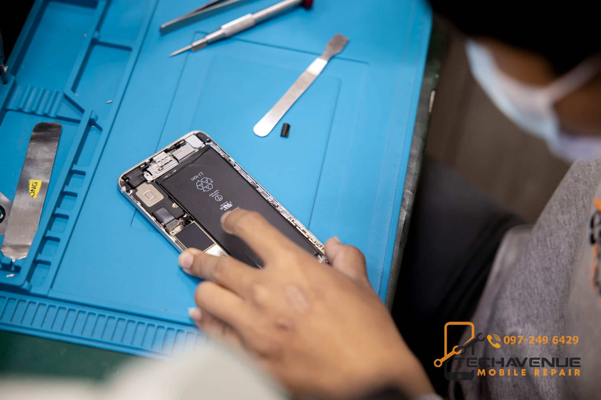 Huawei หัวเว่ย P20 เครื่องร้อน ส่งซ่อมมือถือร้านไหนดีที่สุด 🥇 ศูนย์ซ่อม โทรศัพท์มือถือ มือถือทุกรุ่น ทุกยี่ห้อ iPhone | Apple | Samsung | Huawei