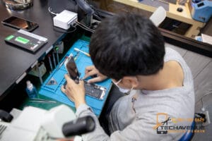 Read more about the article ร้านซ่อมมือถือ บางเขน รับ-ส่ง ถึงบ้าน