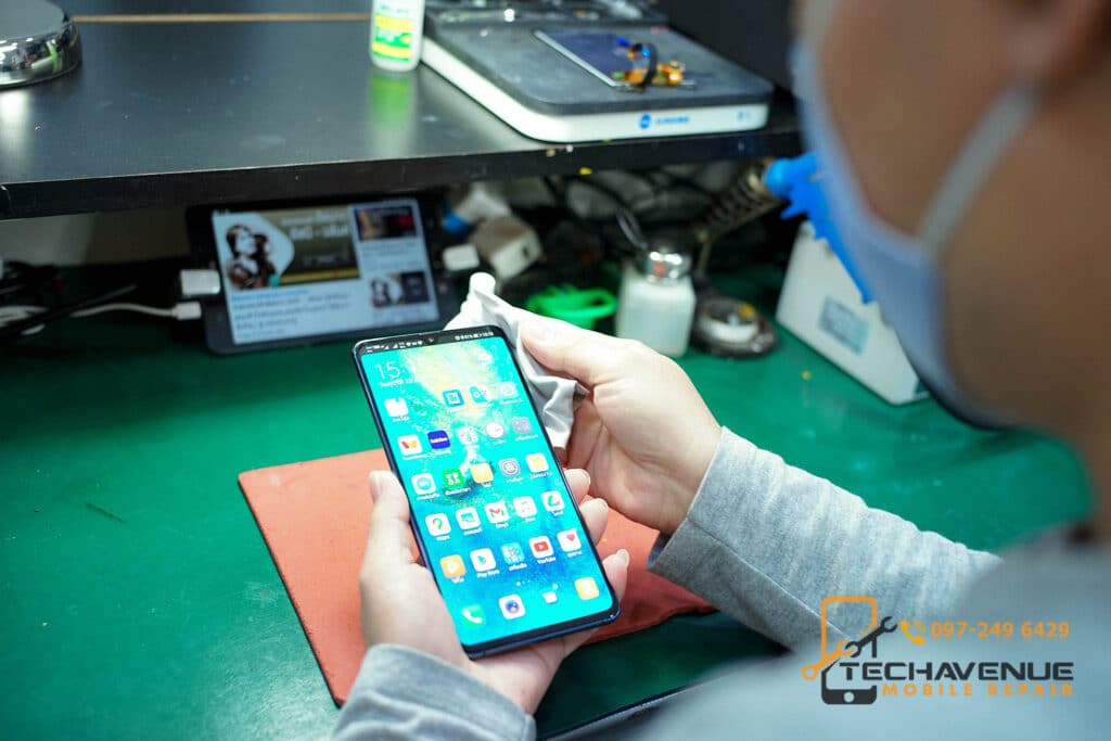 ซ่อมมือถือ แถวไอทีมอลล์ ฟอร์จูน ร้านไหนดี เชื่อถือได้ ราคาไม่แพง 🥇 ศูนย์ซ่อม โทรศัพท์มือถือ มือถือทุกรุ่น ทุกยี่ห้อ iPhone | Apple | Samsung | Huawei
